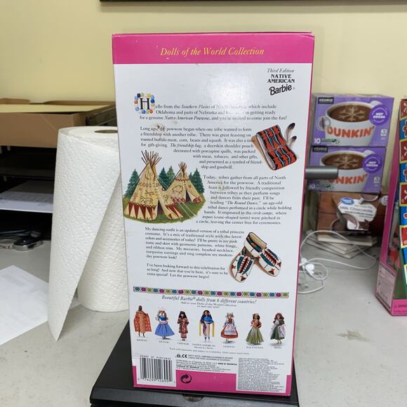 Native American Barbie Dolls Of The World Mattel 1994 Third Edition # 12699 - Picture 2 of 2
